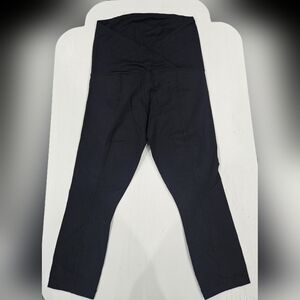 Isabel Maternity by Ingrid & Isabel classic black comfort capri size Medium